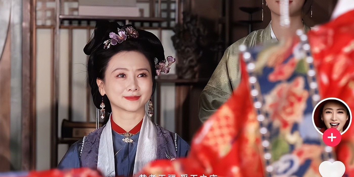 她父母是清华教授，她本人因拍三级片被前夫家暴，从风光女神到温柔慈母的重生之旅 第6张
